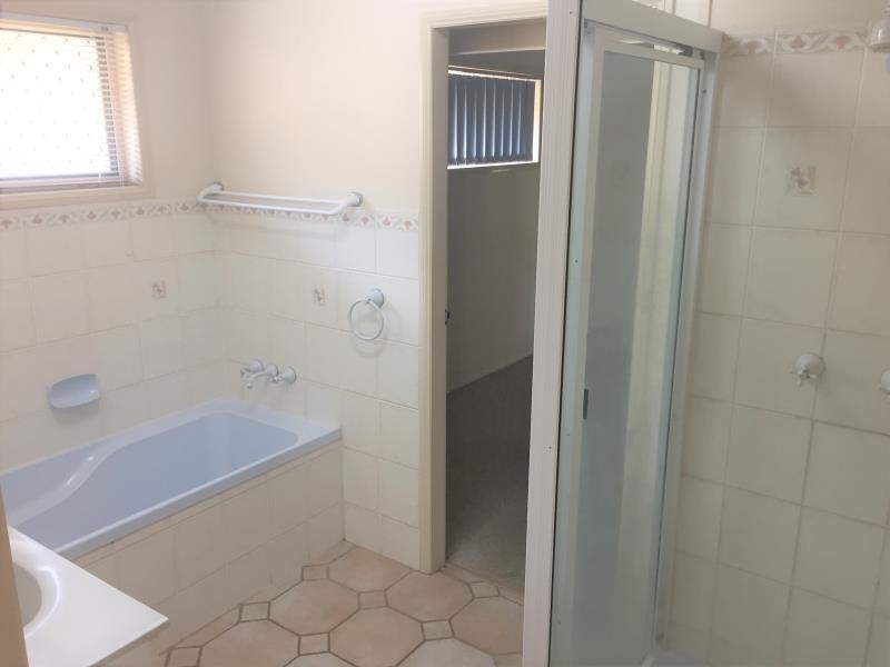 18 Hinton Street, Koongal QLD 4701